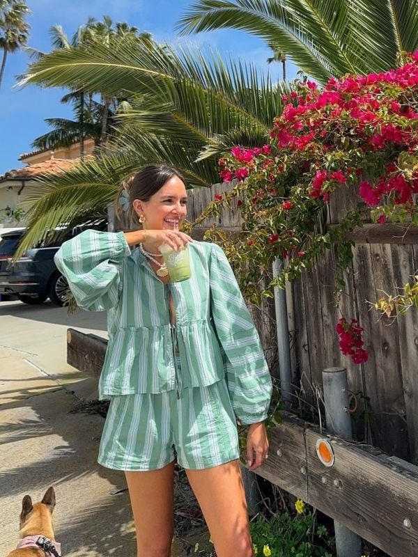 Emma | Brunch Babe Stribet Bluse Shorts Sæt